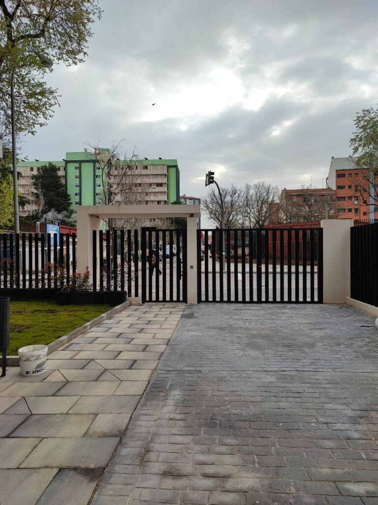 Calle del Santo Ángel de la Guardia, Madrid.