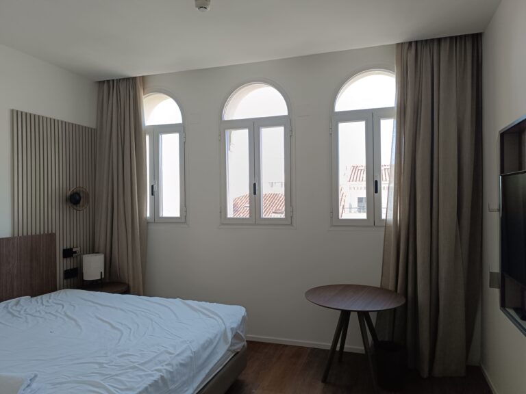 Hotel Tryp, Calle Atocha, Madrid